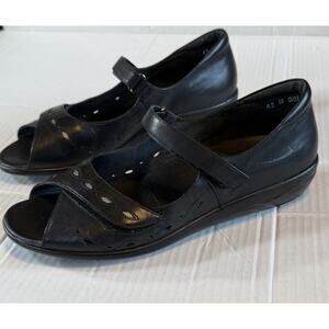 KUMFS Women Size 42M/11. 5 US Black Ziera Mary Jane Open Toe Adjustable Leather